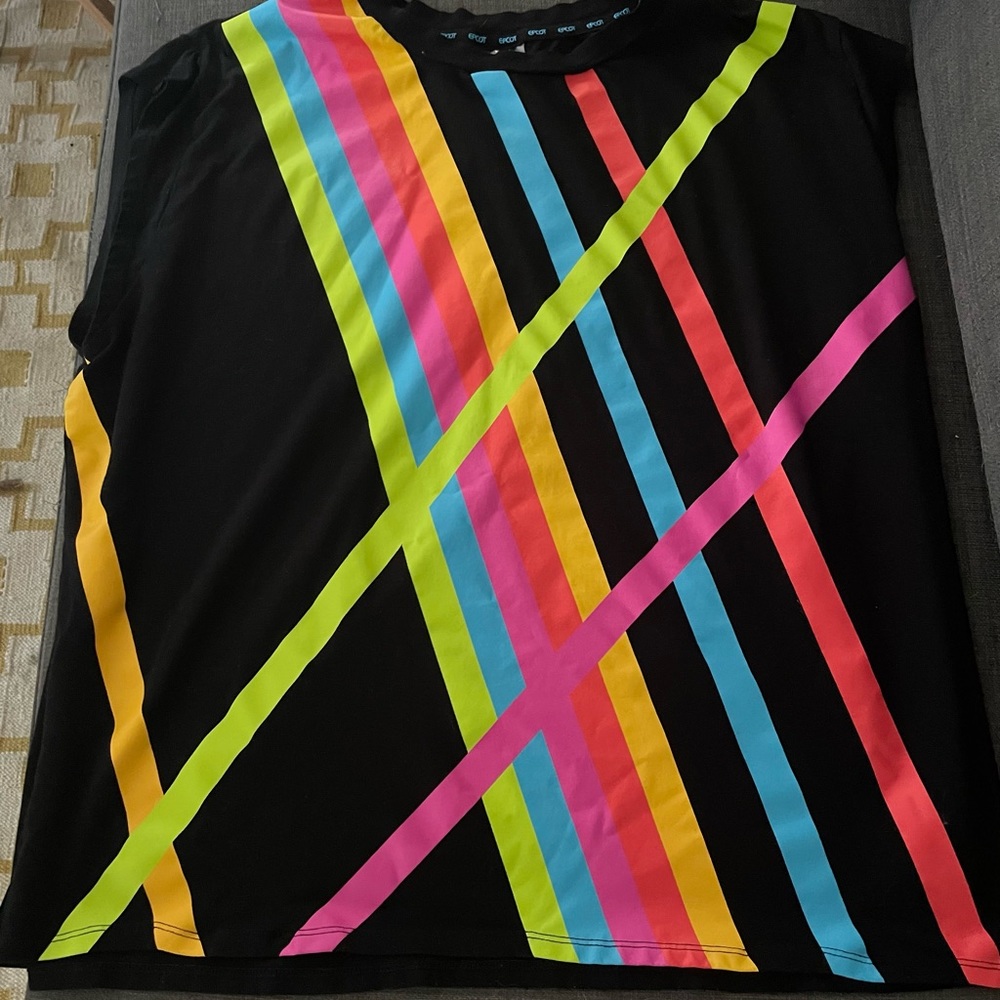 EPCOT sleeveless shirt XL